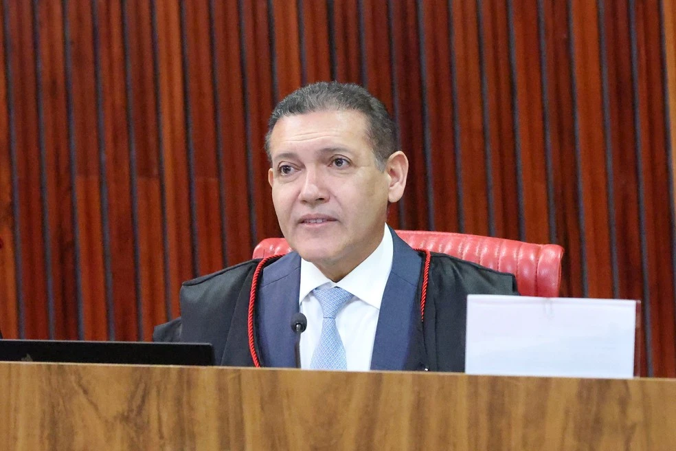 Vazamento de gás provoca incêndio na casa de presidente do TSE, ministro Nunes Marques