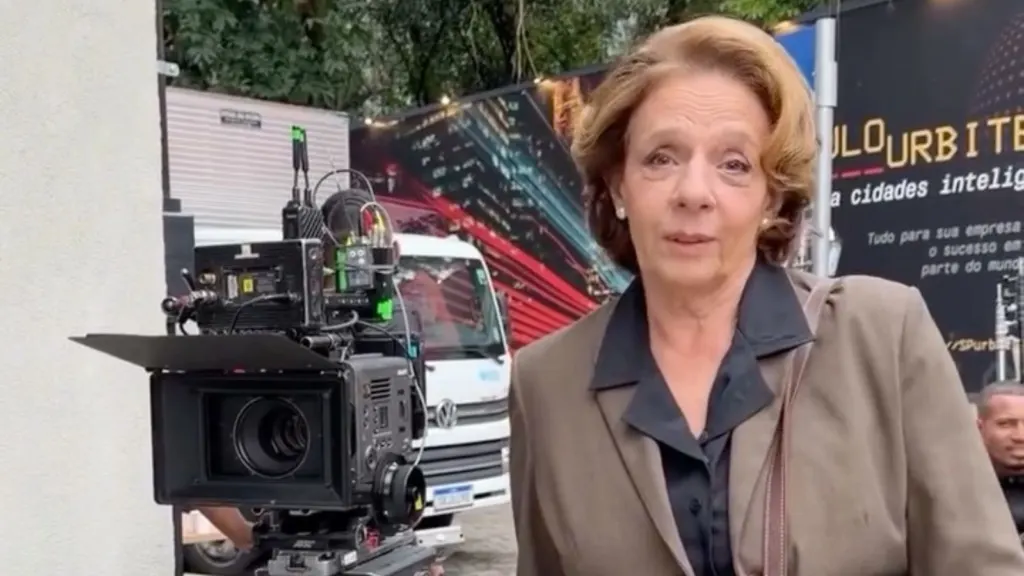 Rosi Campos brinca após vídeo viral: “Não era grosseria, era trabalho”