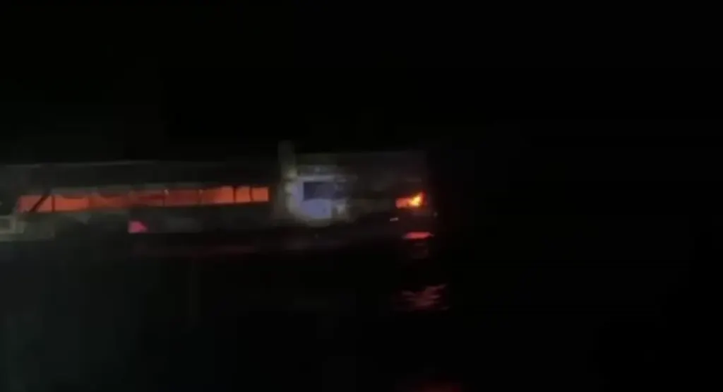 Incêndio em balsa deixa cinco mortos e 80 desaparecidos nas Filipinas