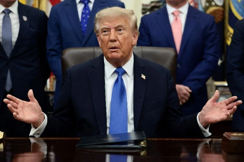 Trump vai assinar decreto para renomear IA como “Superinteligência”