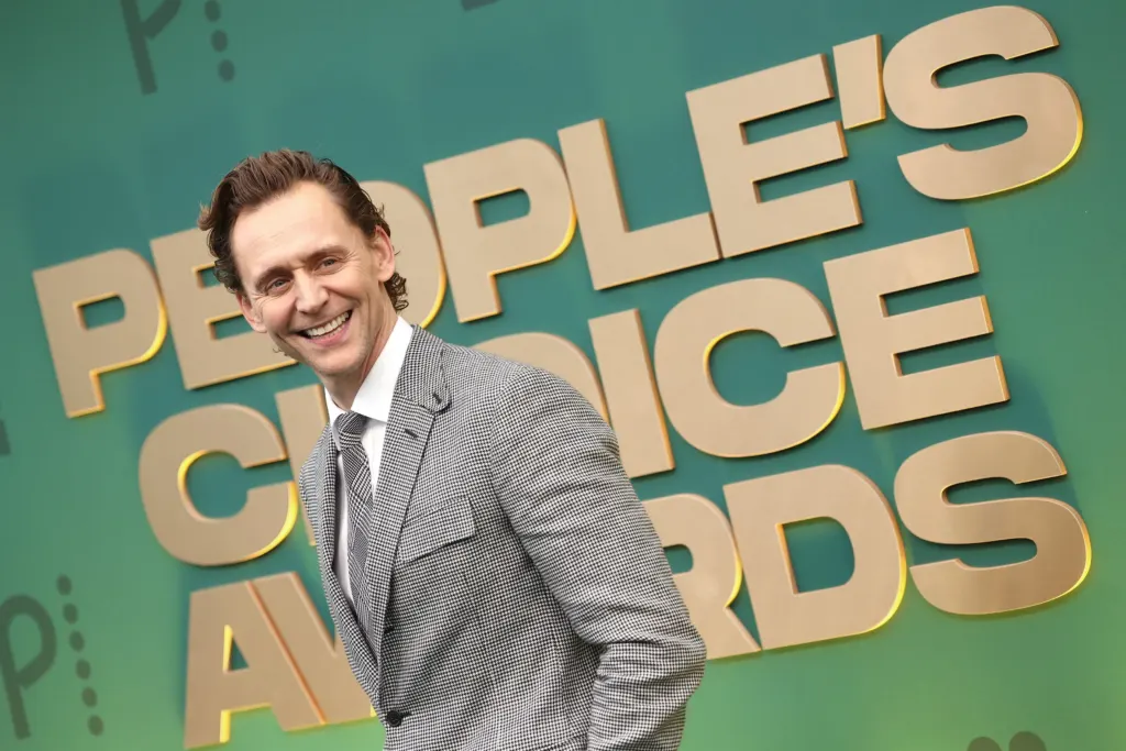 Tom Hiddleston diz que paternidade é seu “papel mais importante”